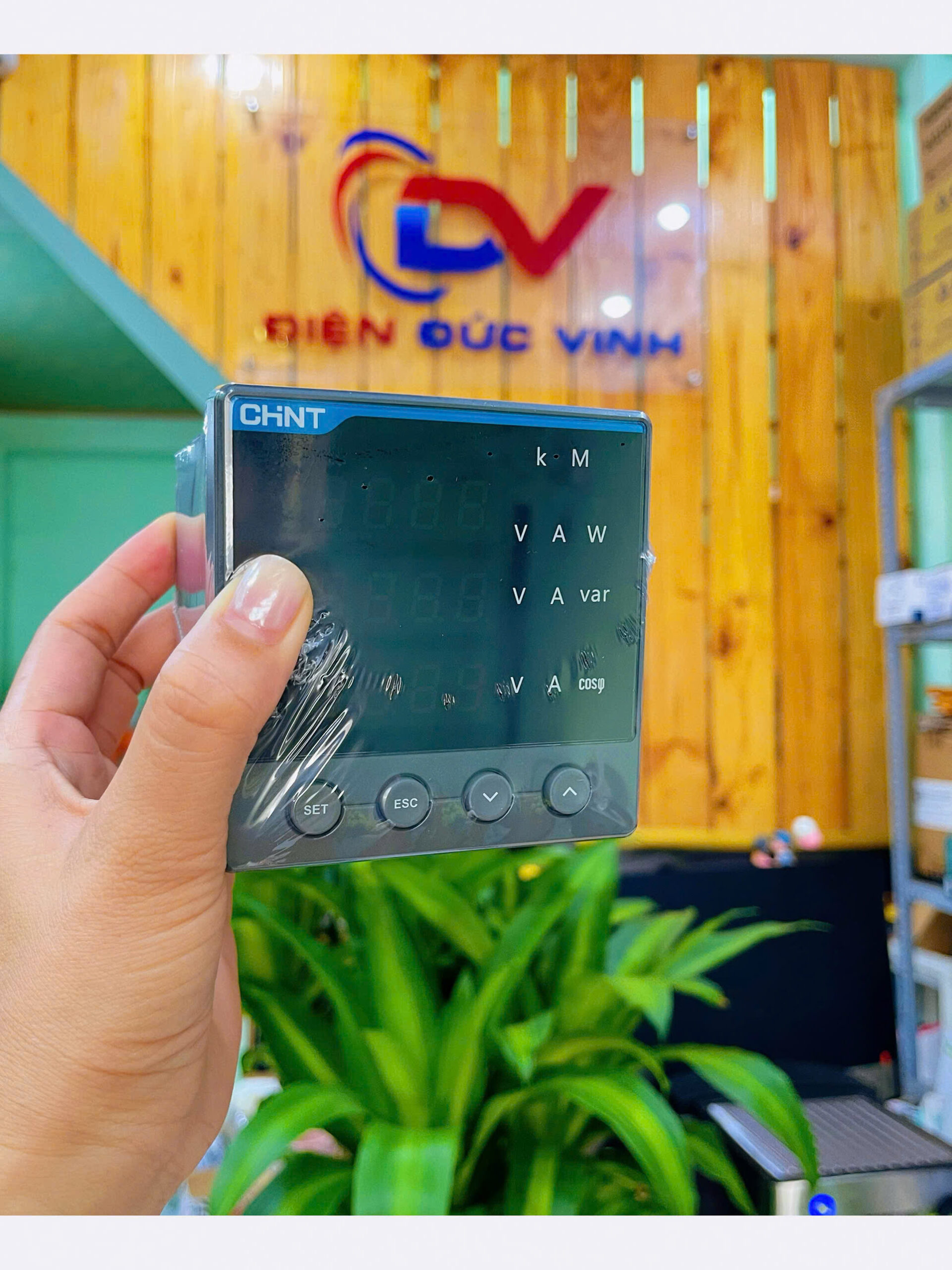 ĐỒNG HỒ ĐO ĐIỆN NĂNG CHINT PD666-3S4 – GIẢI PHÁP ĐO LƯỜNG CHÍNH XÁC, BỀN BỈ!